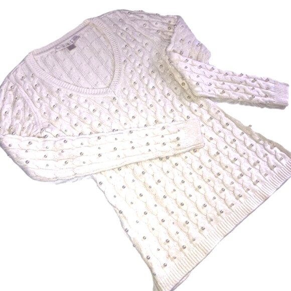 Boston Proper Sweaters - BOSTON PROPER WHITE PEARL ACCENTED CABLE KNIT V-NECK SWEATER XS